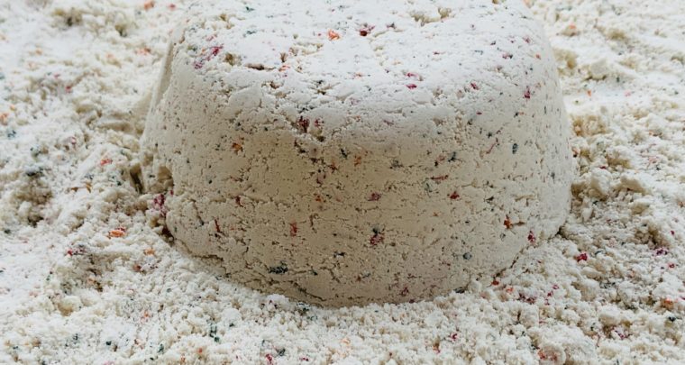 Your Kid Will Feel Like An Astronaut When You Make Moon Sand Together