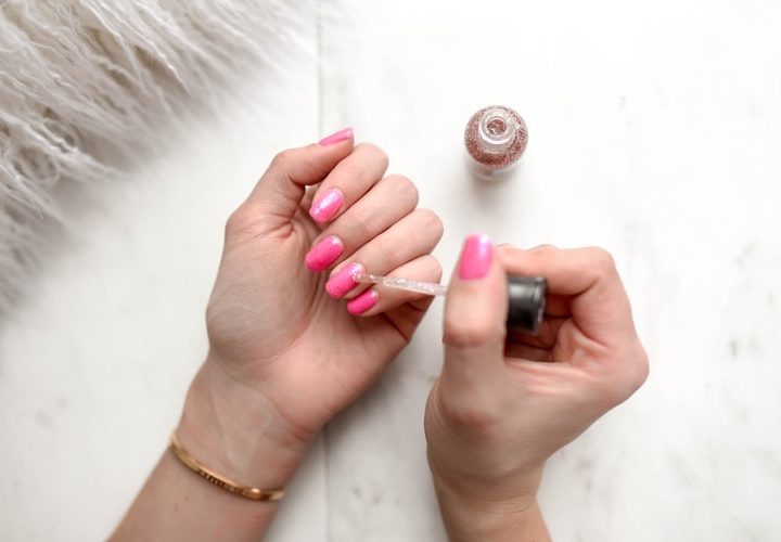 This Is Why Your Nails Are Stronger During Pregnancy, So Go Get A Mani