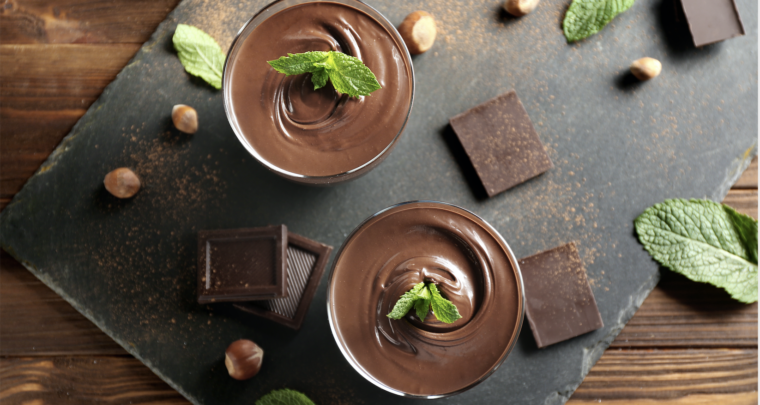 This Raw Chocolate Mousse Recipe Has *Avocados* In It, And It's Delish