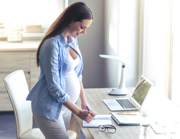 Here's What You Need To Know About Your Maternity Leave Rights, Because It Can Be Pretty Complicated