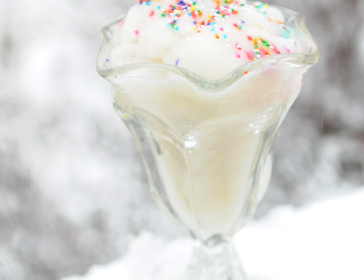 Here's How To Make Snow Ice Cream (It Only Has Four Ingredients!)